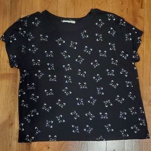 Black cat print t-shirt